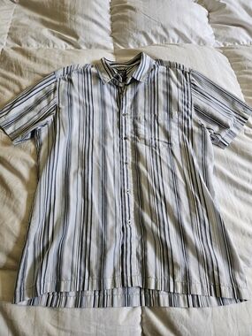 Kuhl Men's Short Sleeve Button-Down Shirt - White and Blue Stripes